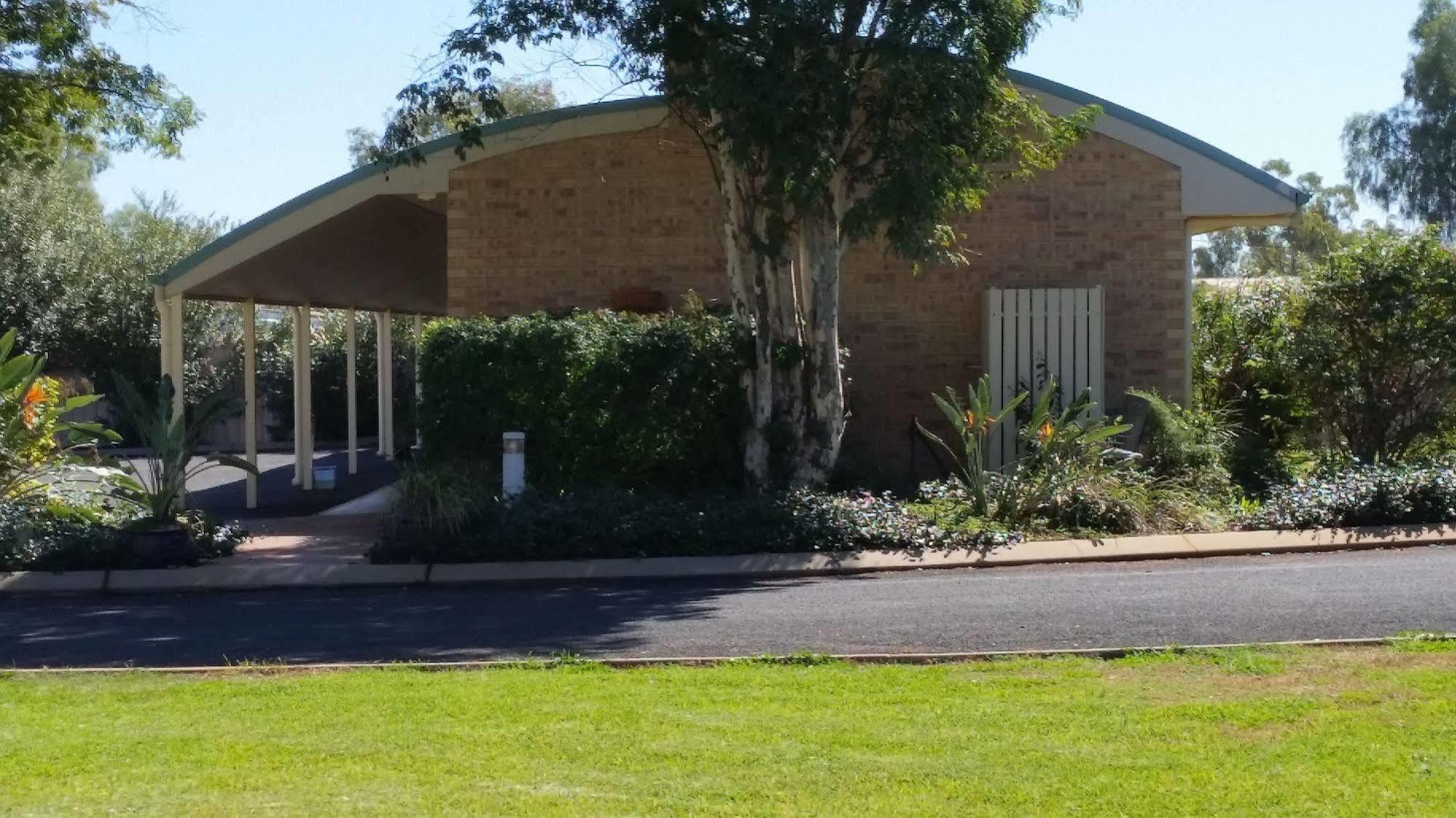 Mulga Country Motor Inn Charleville Exterior foto